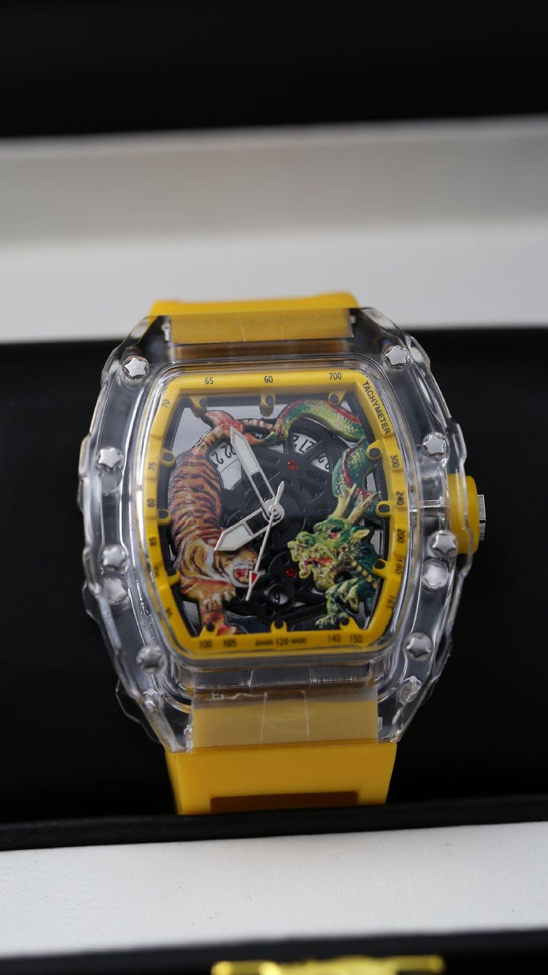 Men's Quartz Watch With Barrel Shape Dial, PU Strap, Pin Buckle, And Ordinary Glass Mirror