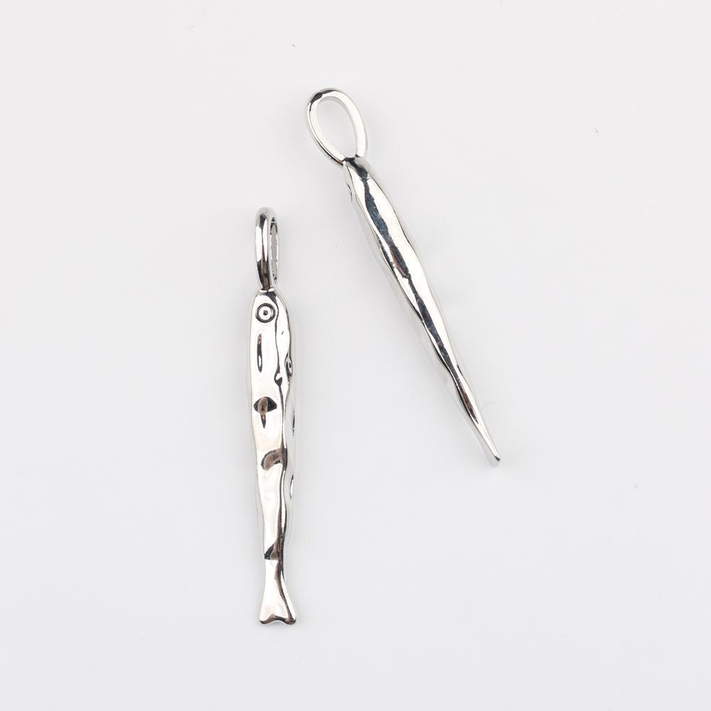 Gold Alloy Fish Pendant Featuring Electroplated Craftsmanship In Simple Style