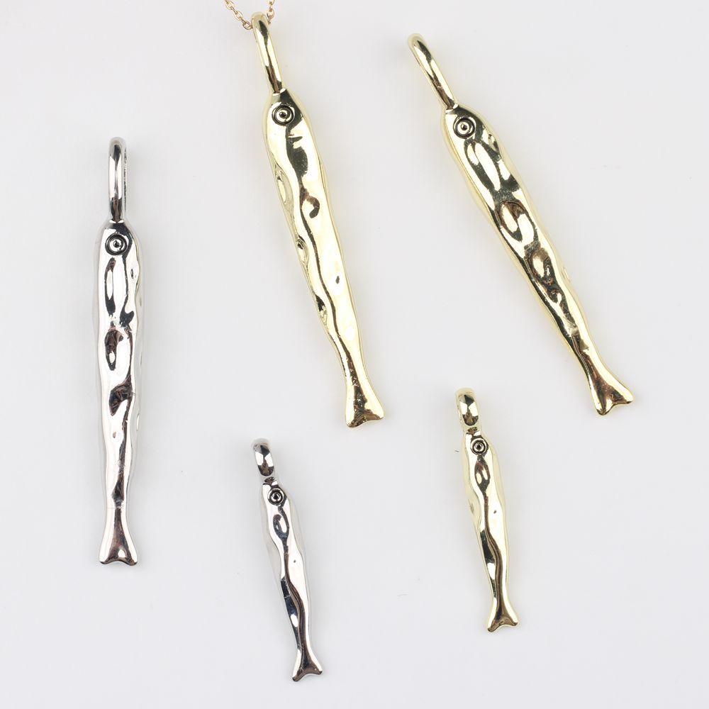 Gold Alloy Fish Pendant Featuring Electroplated Craftsmanship In Simple Style