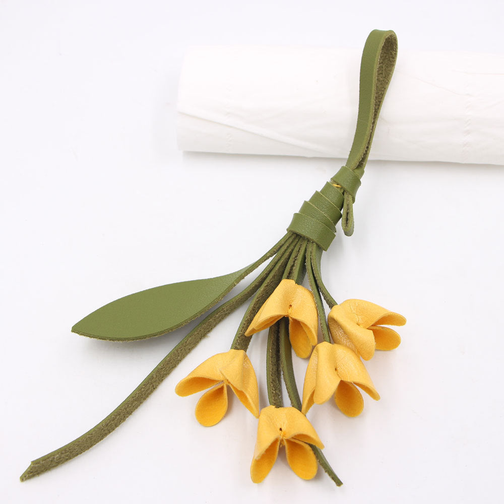 Handmade Knitted White Flower Key Chain In PU Leather, Stylish And Durable Accessory
