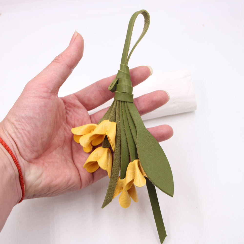Handmade Knitted White Flower Key Chain In PU Leather, Stylish And Durable Accessory