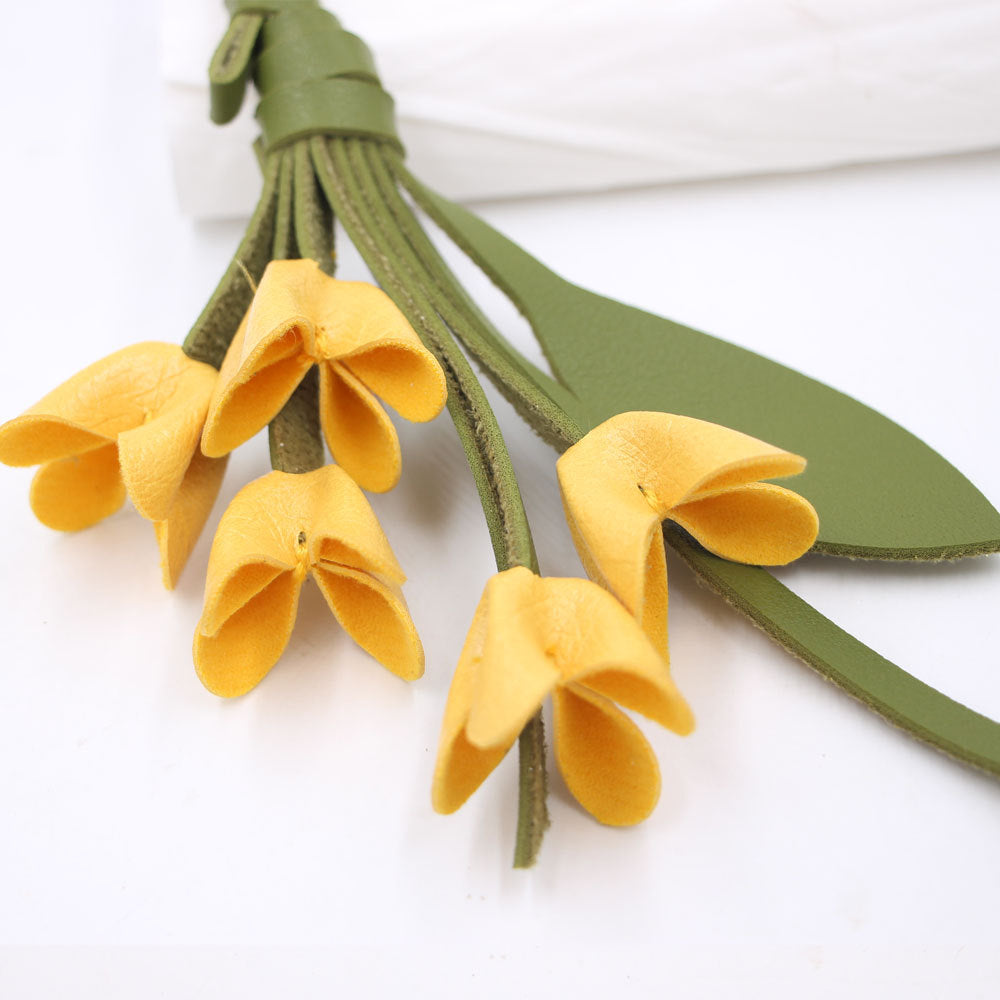 Handmade Knitted White Flower Key Chain In PU Leather, Stylish And Durable Accessory