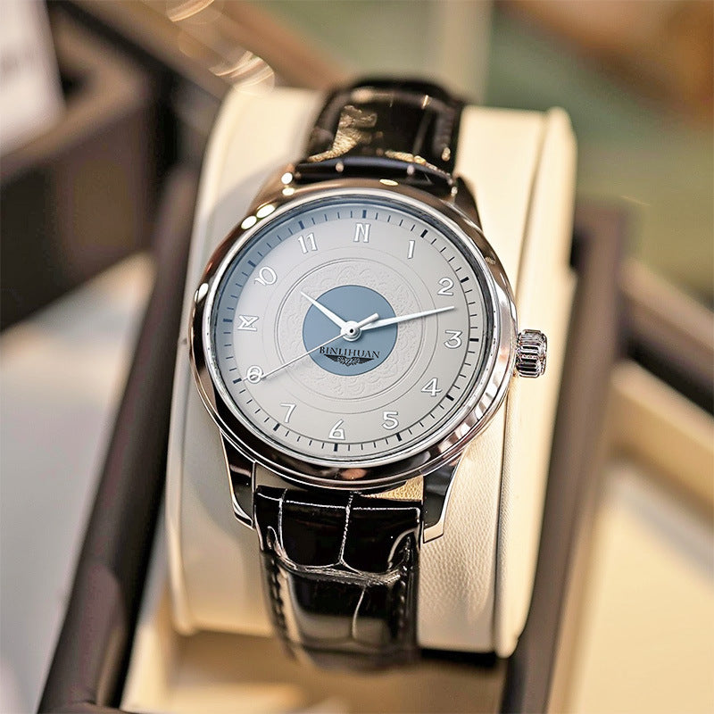 Men's Quartz Watch With Round Dial And Quartz Glass Mirror, Featuring Imitation Leather Strap And Pin Buckle