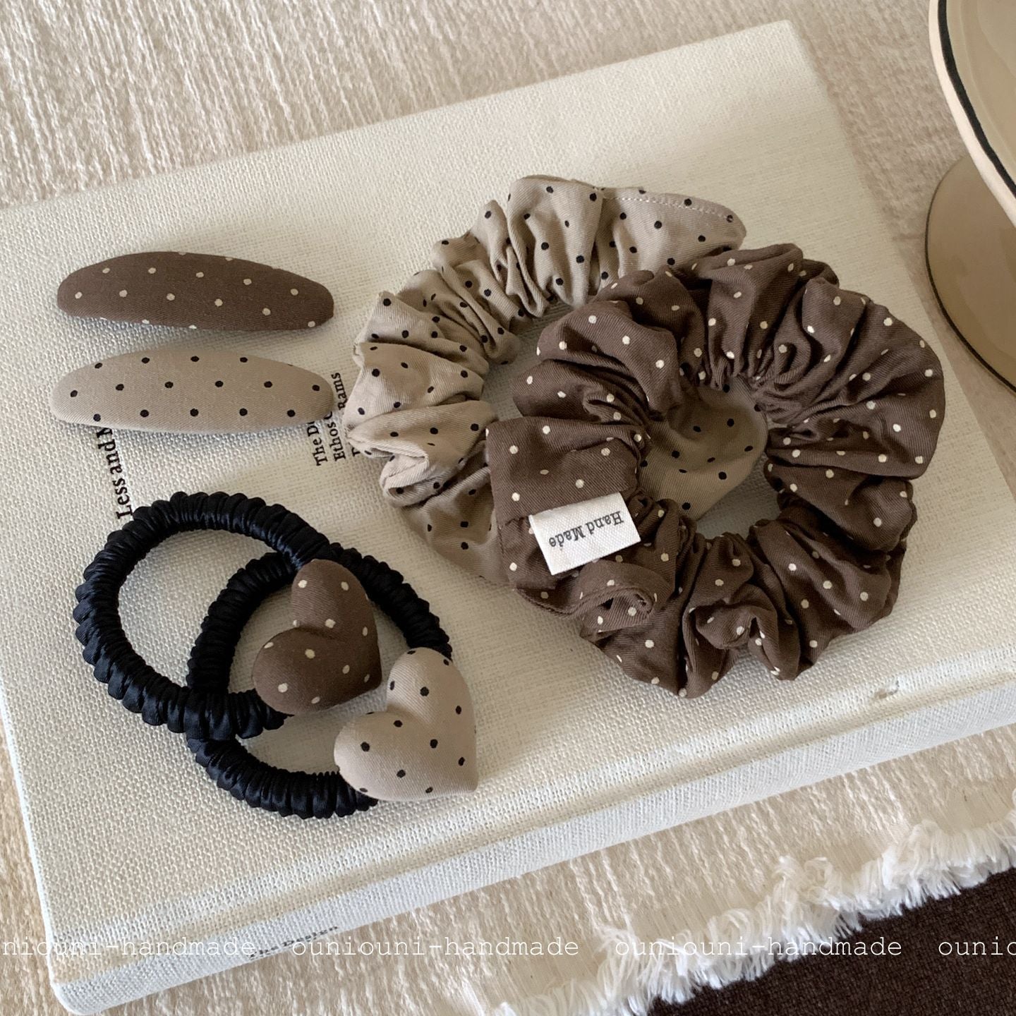 New Style Heart Shape Hairpin For Women In Coffer Color, Made Of Cloth, Perfect For Summer