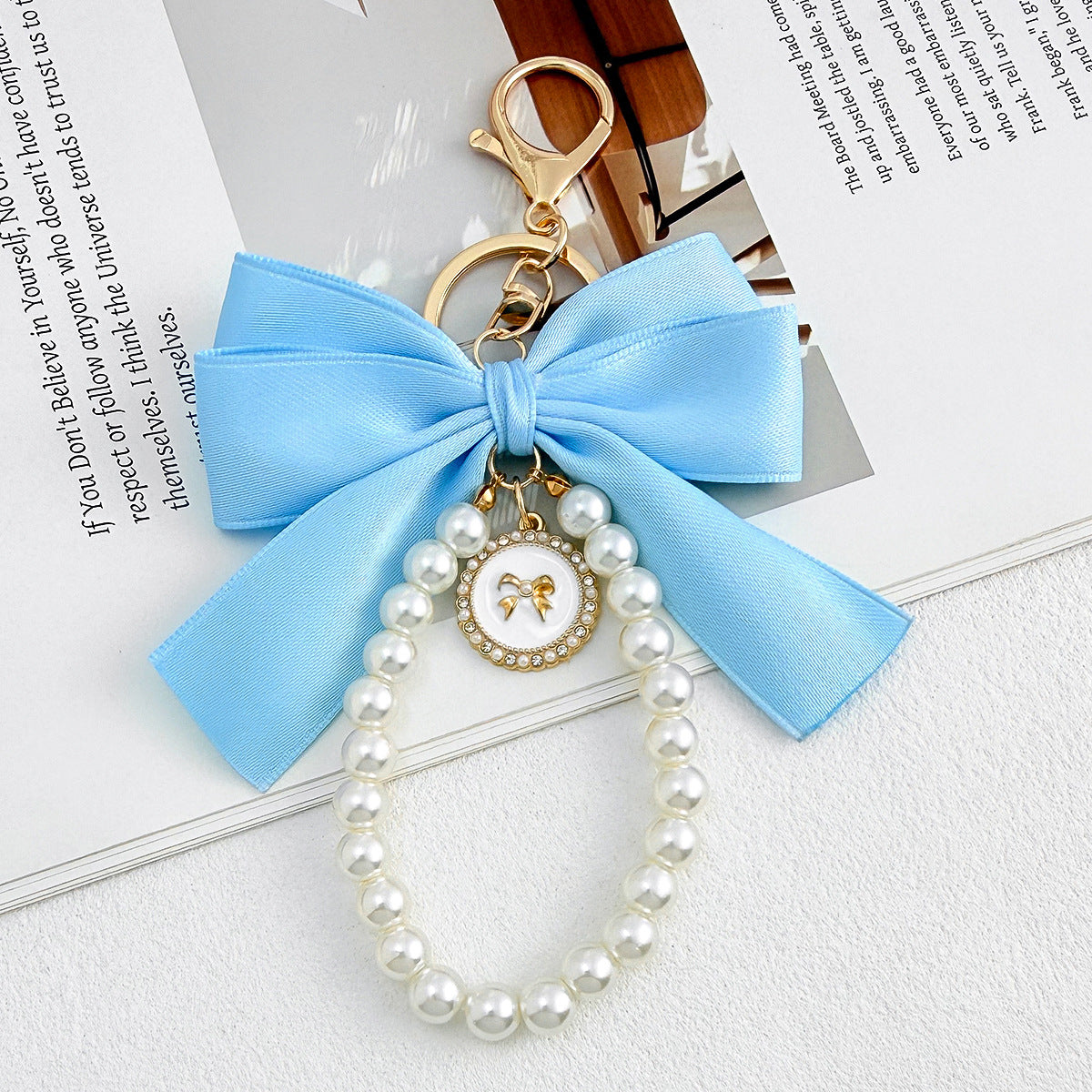 Multicolor Bow Tie Key Chain In New Style, Made Of Durable Alloy, Perfect For Winter Accessories