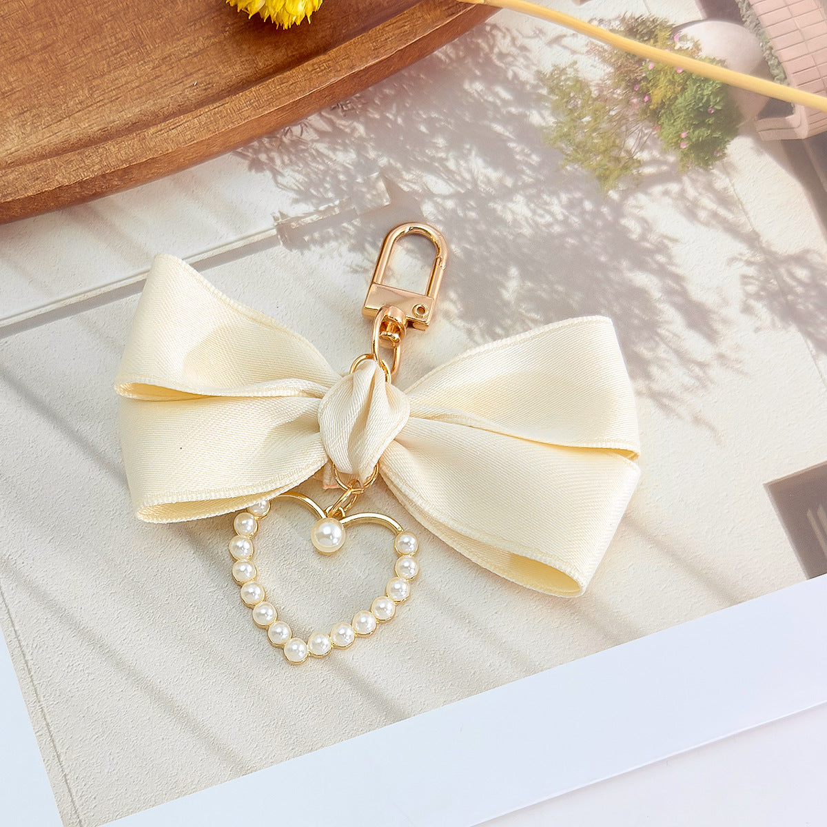 Multicolor Bow Tie Key Chain In New Style, Made Of Durable Alloy, Perfect For Winter Accessories