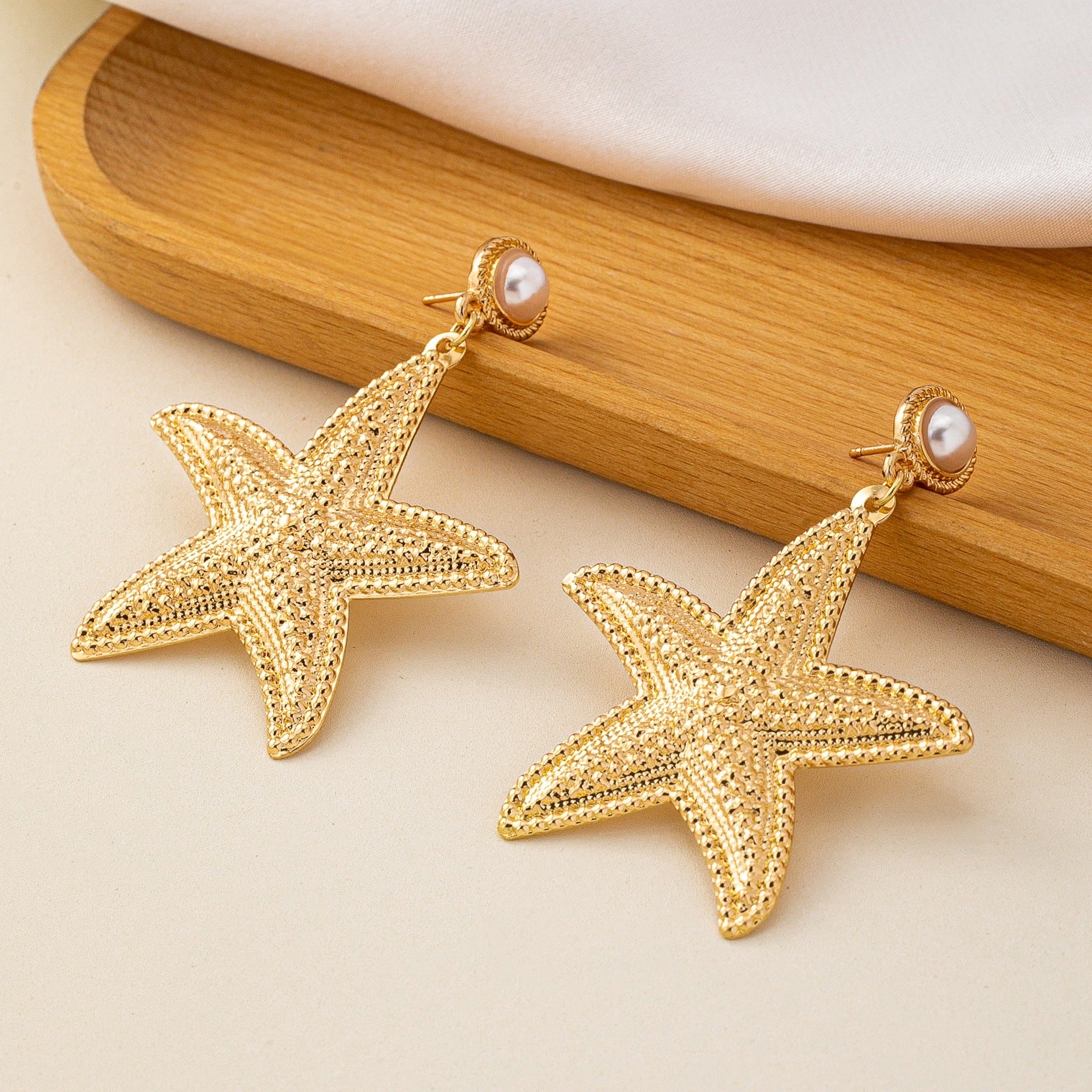 Leaves Earrings For Women In Retro Style, Copper Material With Electroplated Finish And 304 Stainless Steel Ear Pins