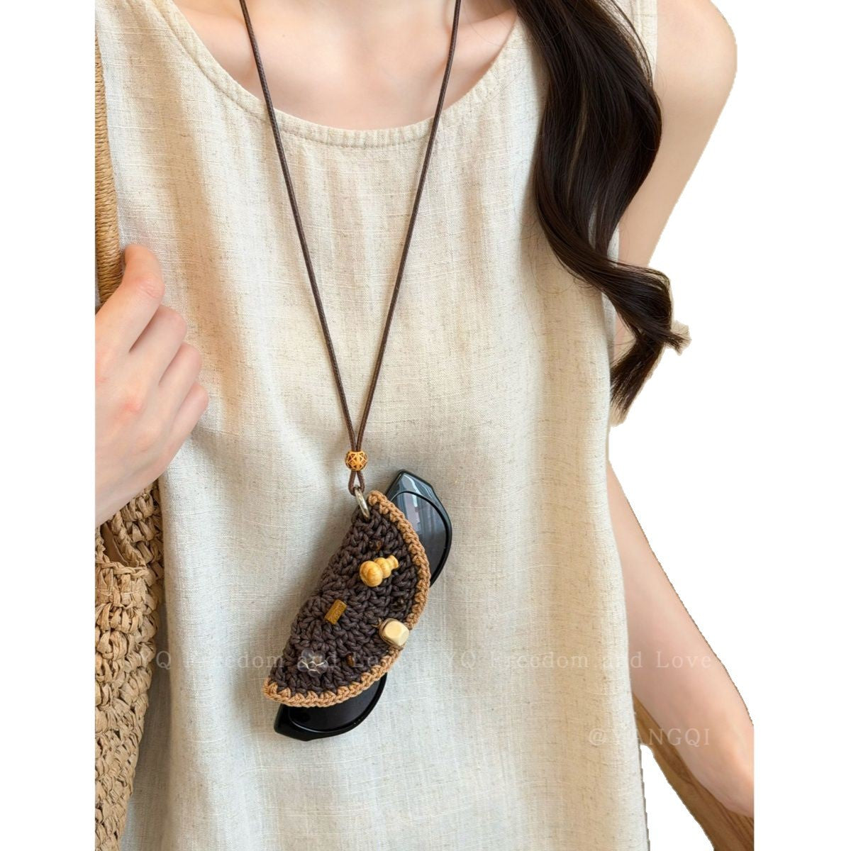 Braid Pattern Shell Necklace For Women With Woven Chain, Acrylic Material And Alloy Pendant
