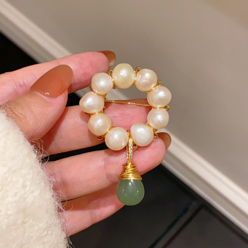 Flowers Pin Made Of Copper Featuring Freshwater Pearl Inlay With Elegant Pearl Craftsmanship