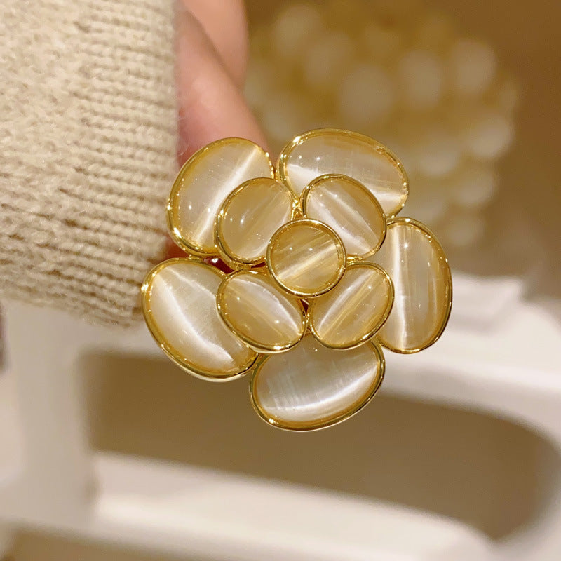 Flowers Pin In Copper Featuring Inlay Craftsmanship With Cat's Eye Stone