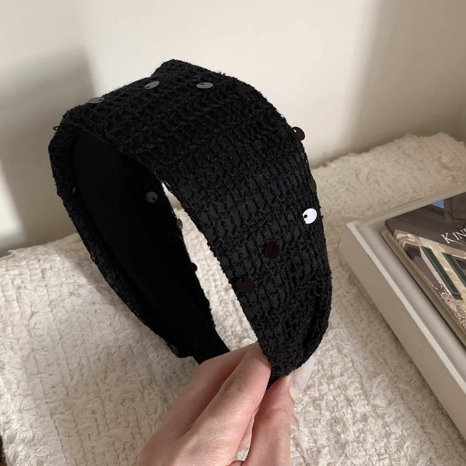 French Style Jewelry Headband For Women With Mixed Materials Featuring Coffer Color And Sequins Embellishment