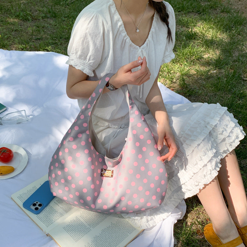 Folds Dumpling Shape Nylon Shoulder Bag With Sewing Thread Detail, Featuring Large Capacity And Single Shoulder Strap