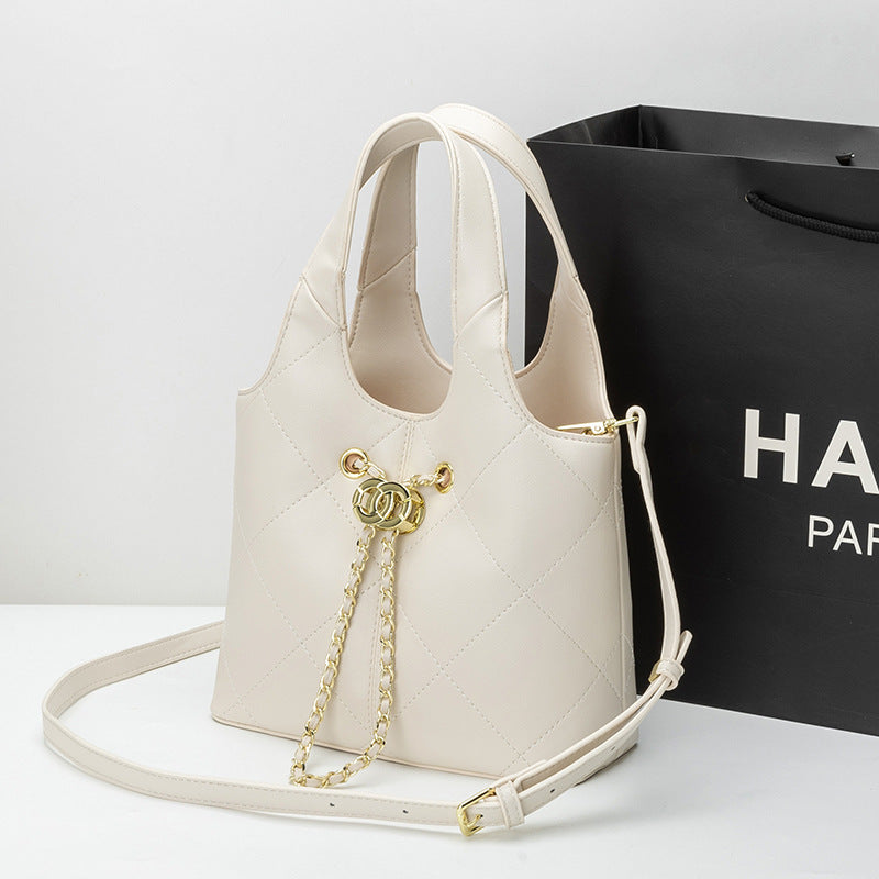 Lingge Genuine Leather Bucket Bag For Women Featuring Chain Strap Stylish And Elegant Handbag