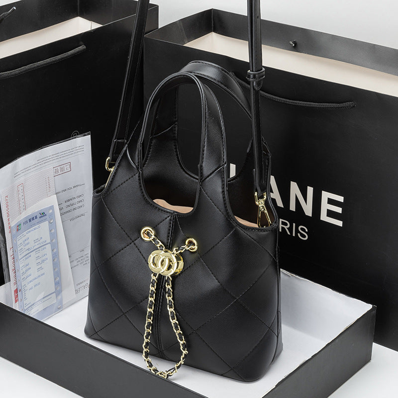 Lingge Genuine Leather Bucket Bag For Women Featuring Chain Strap Stylish And Elegant Handbag