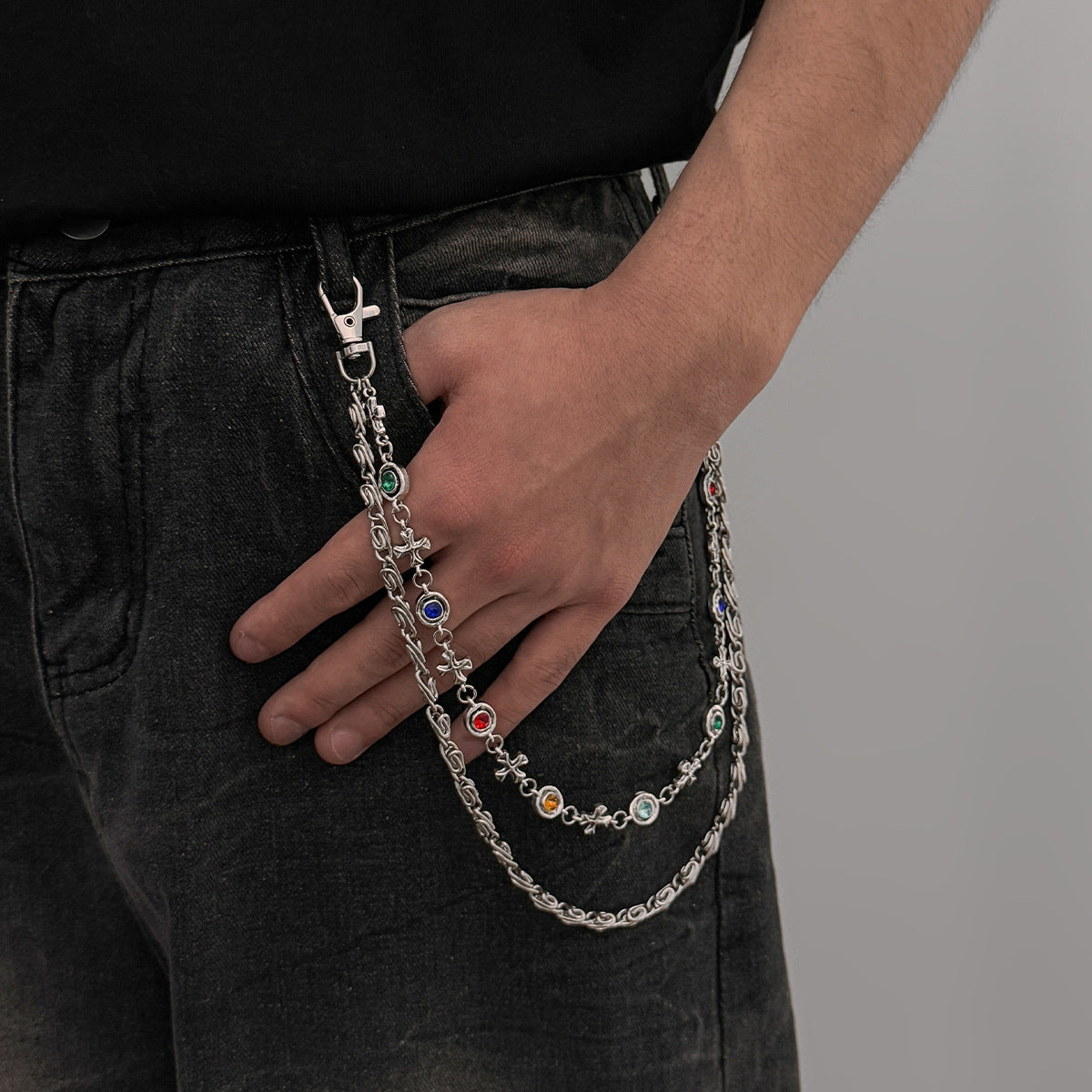 Hip-Hop Style Cross Chain Pendant In Alloy Featuring Gem Inlay For Trendy Accessories