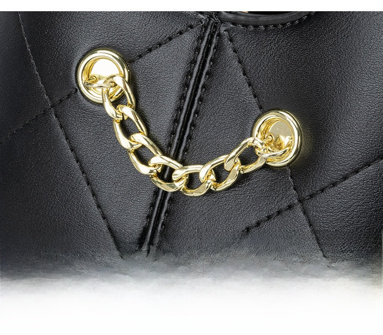 Lingge Genuine Leather Bucket Bag For Women Featuring Chain Strap Stylish And Elegant Handbag