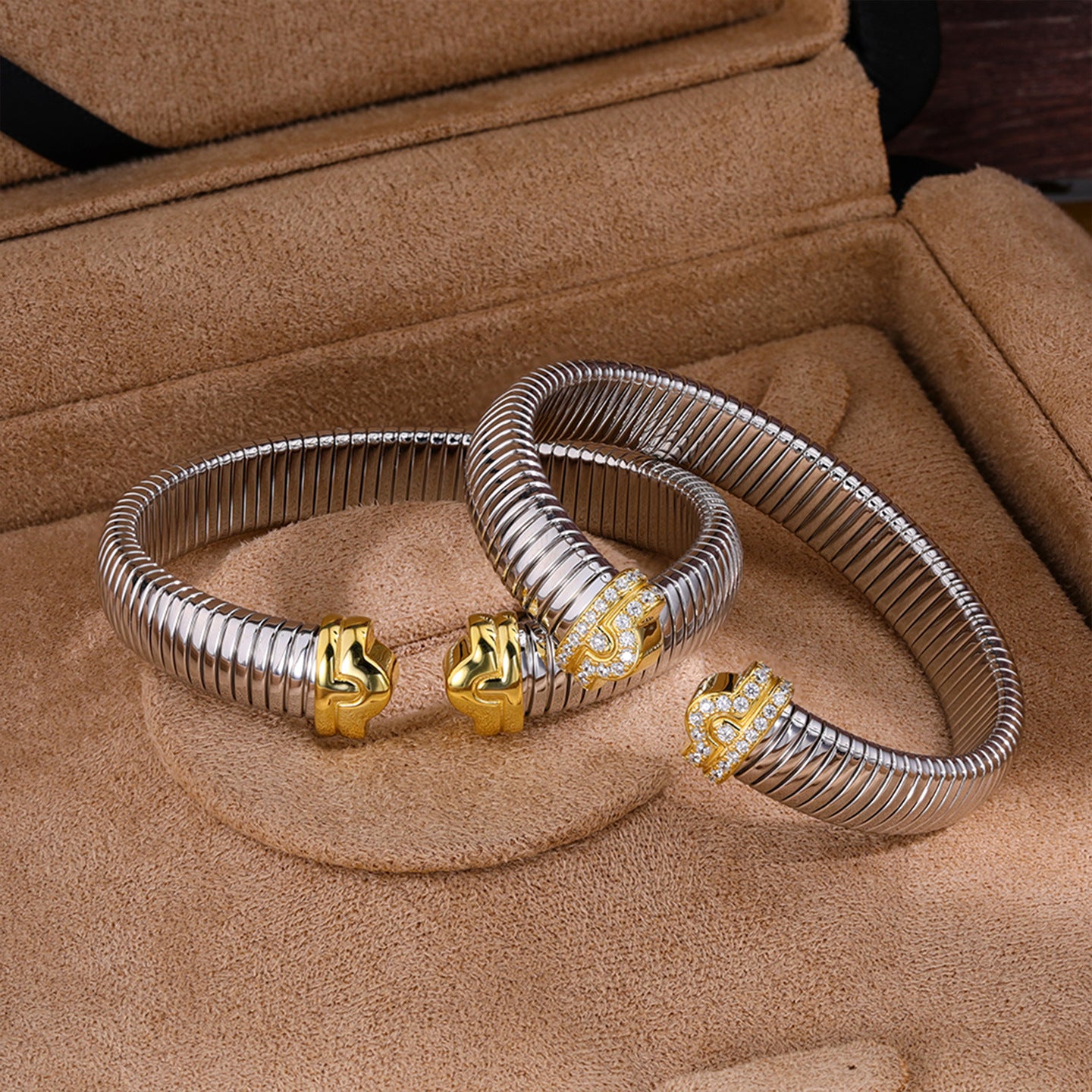 Luxurious Oval Inlay Bangle For Women In 925 Sterling Silver With Electroplated Gold Plating