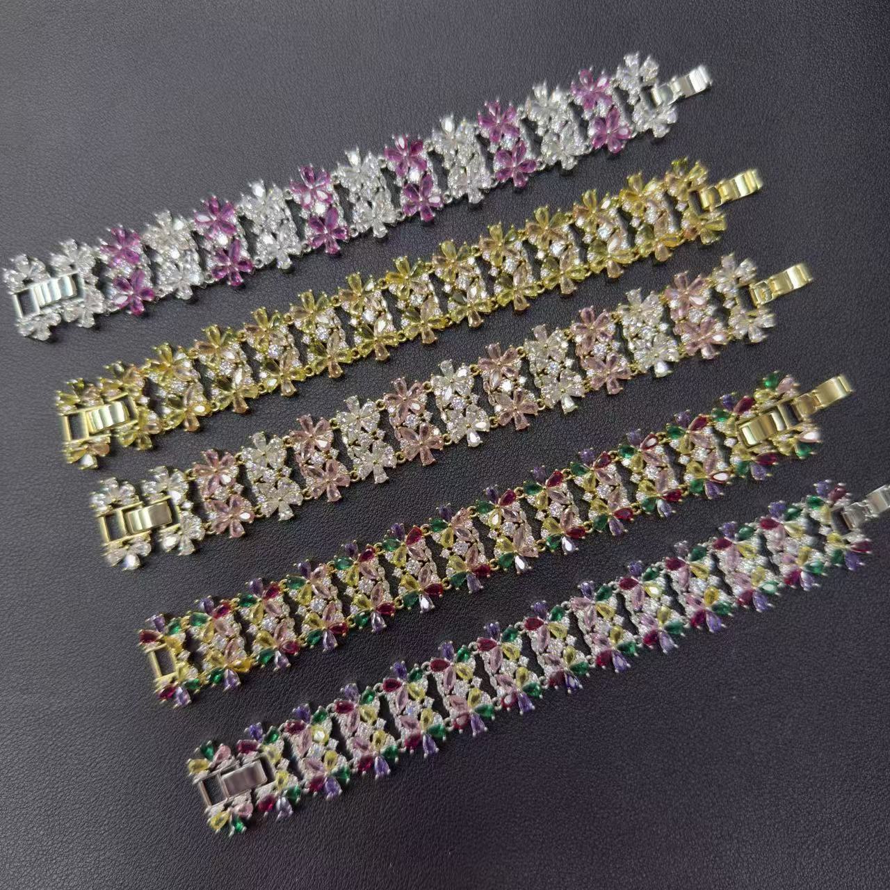 Oval Bezel Setting Copper Bracelet For Women With Electroplated Gold Plating And Zircon Inlay