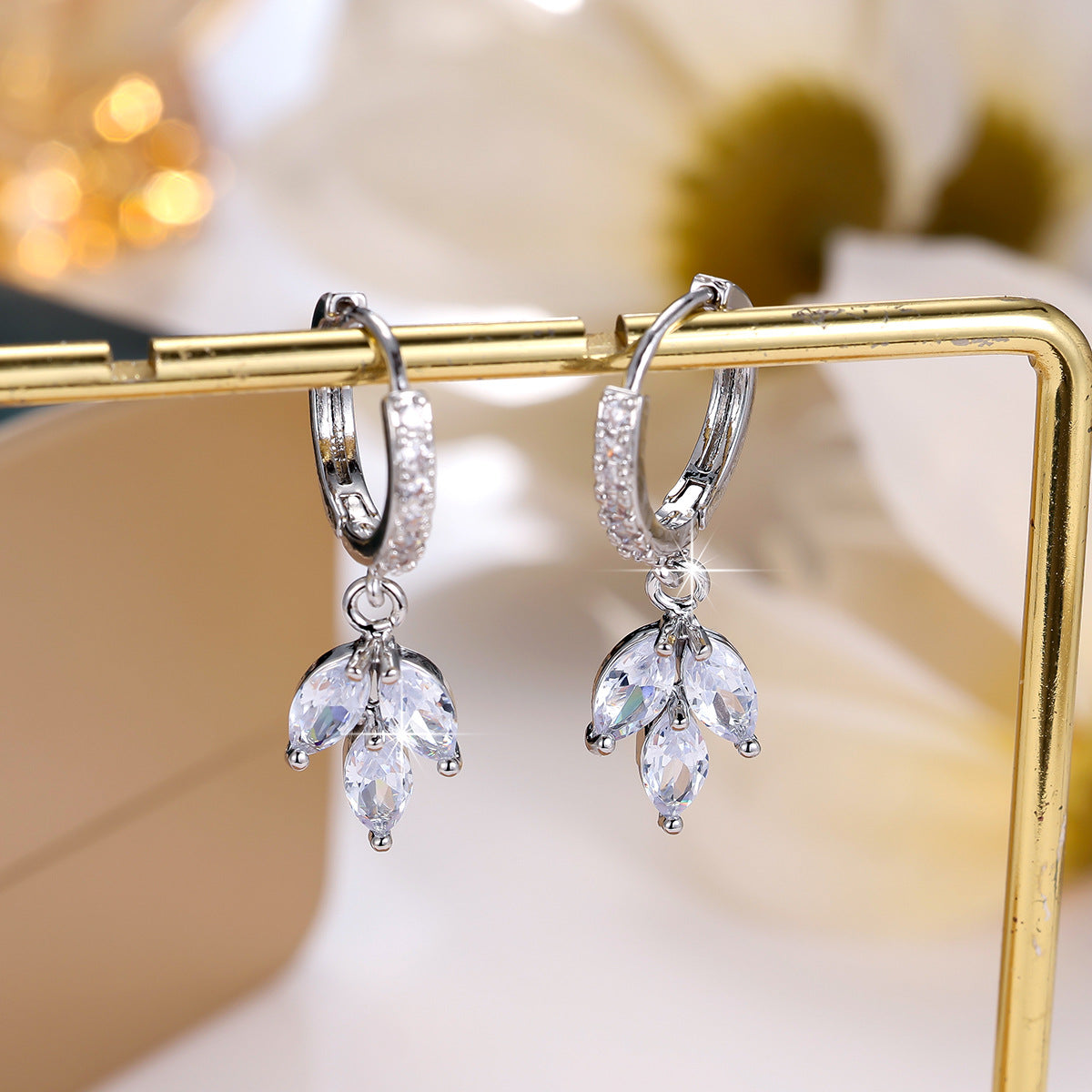 Leaves Earrings For Women With Copper Ear Pins, Electroplated Gold Plating And Zircon Inlay