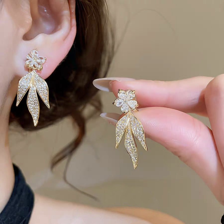 Maple Leaf Stud Earrings For Women With Copper Posts Electroplated And Real Gold Plated Featuring Zircon Inlay