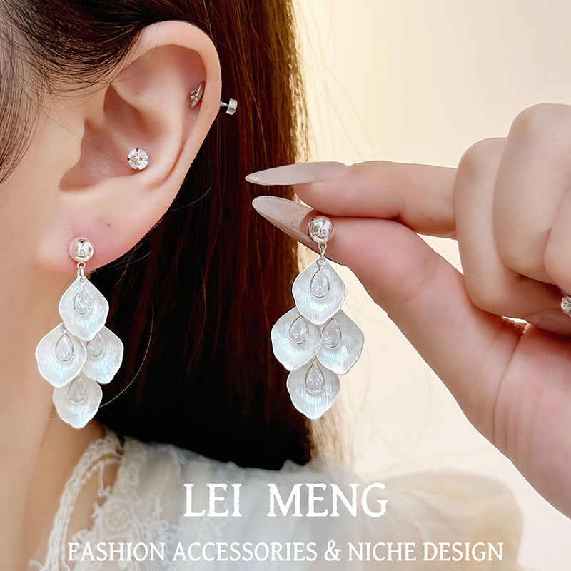 Leaves Earrings For Women In New Style, Silver Copper Design With Zircon Inlay