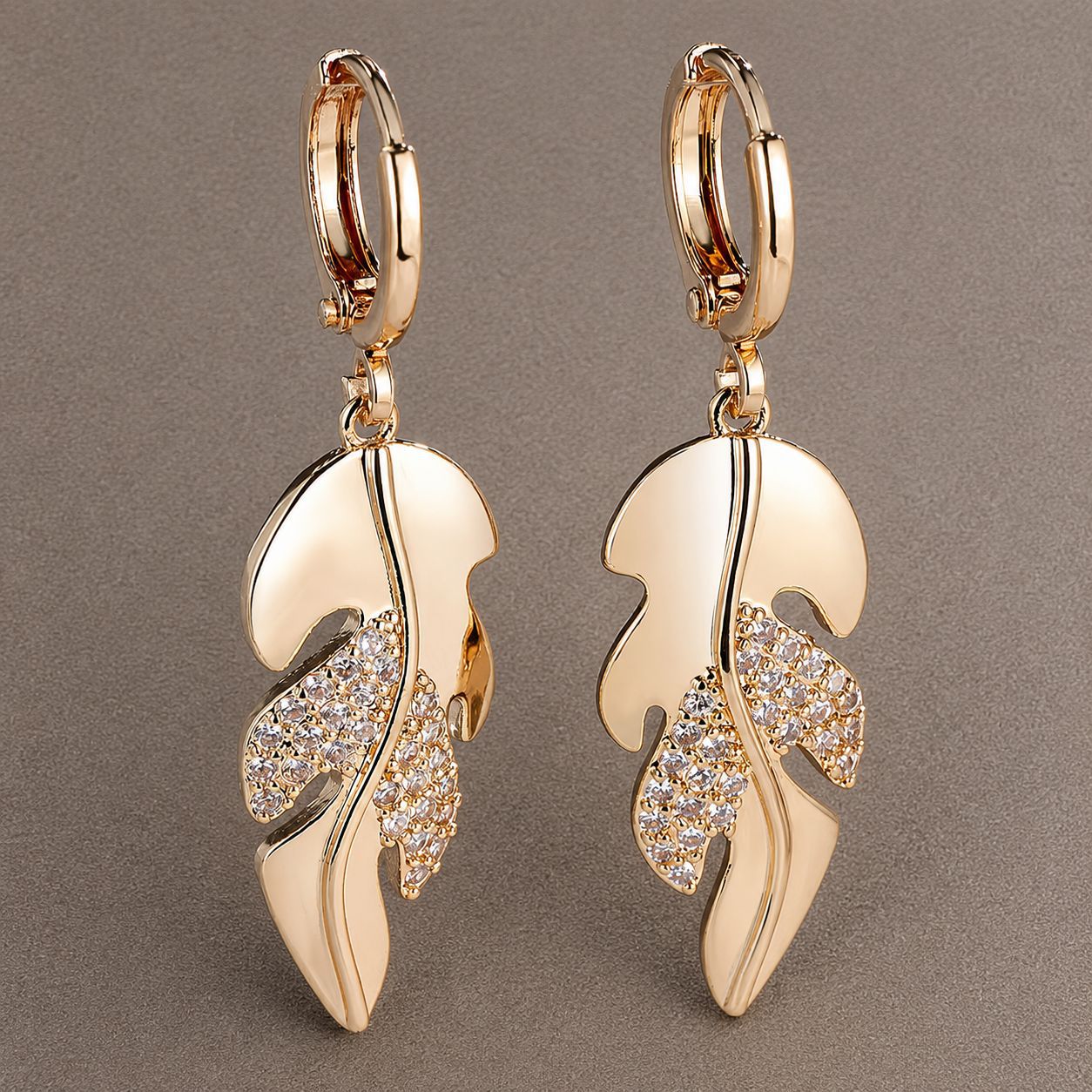 Leaves Earrings For Women Featuring Copper Ear Pins And Zircon Inlay