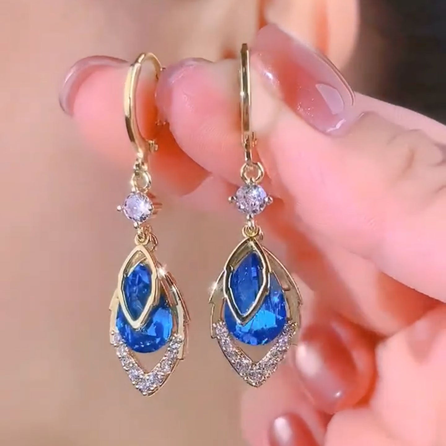 Leaves Earrings For Women Featuring Blue Copper Alloy Design With Zircon Inlay And Copper Ear Pins