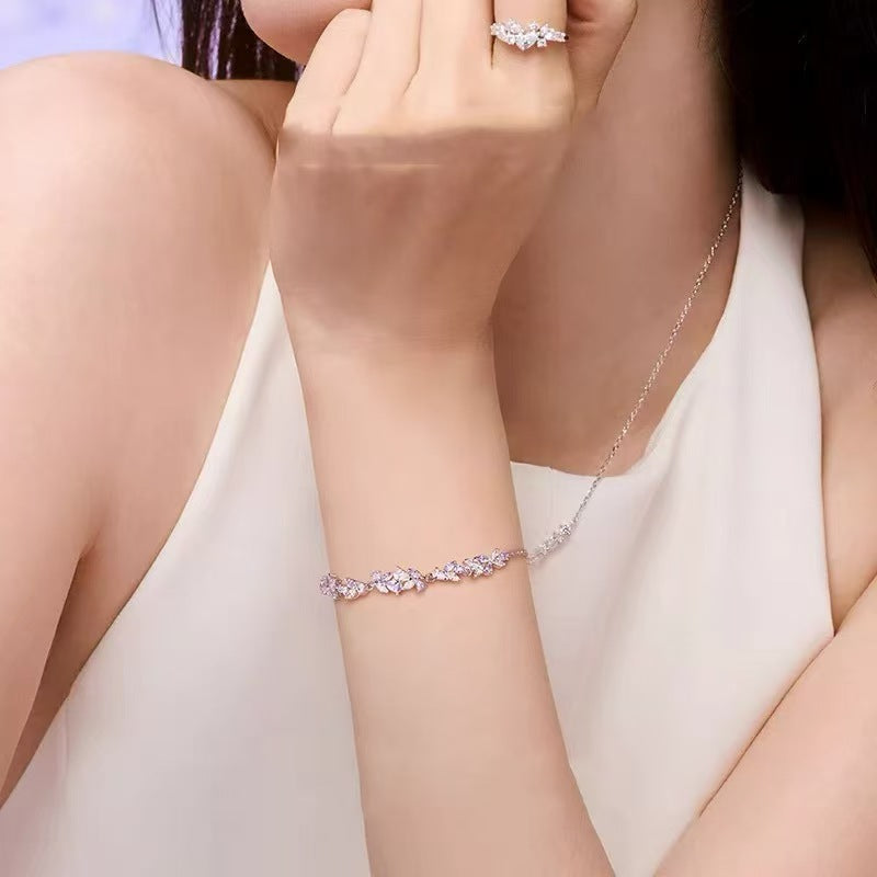 Flowers Bracelet For Women Featuring Copper Pendant And Zircon Inlay With Electroplated Gold Plating