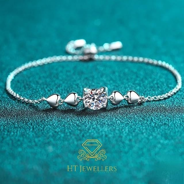 Cattle Pattern Women’s Bracelet In 925 Sterling Silver With Electroplated Gold And Moissanite Inlay