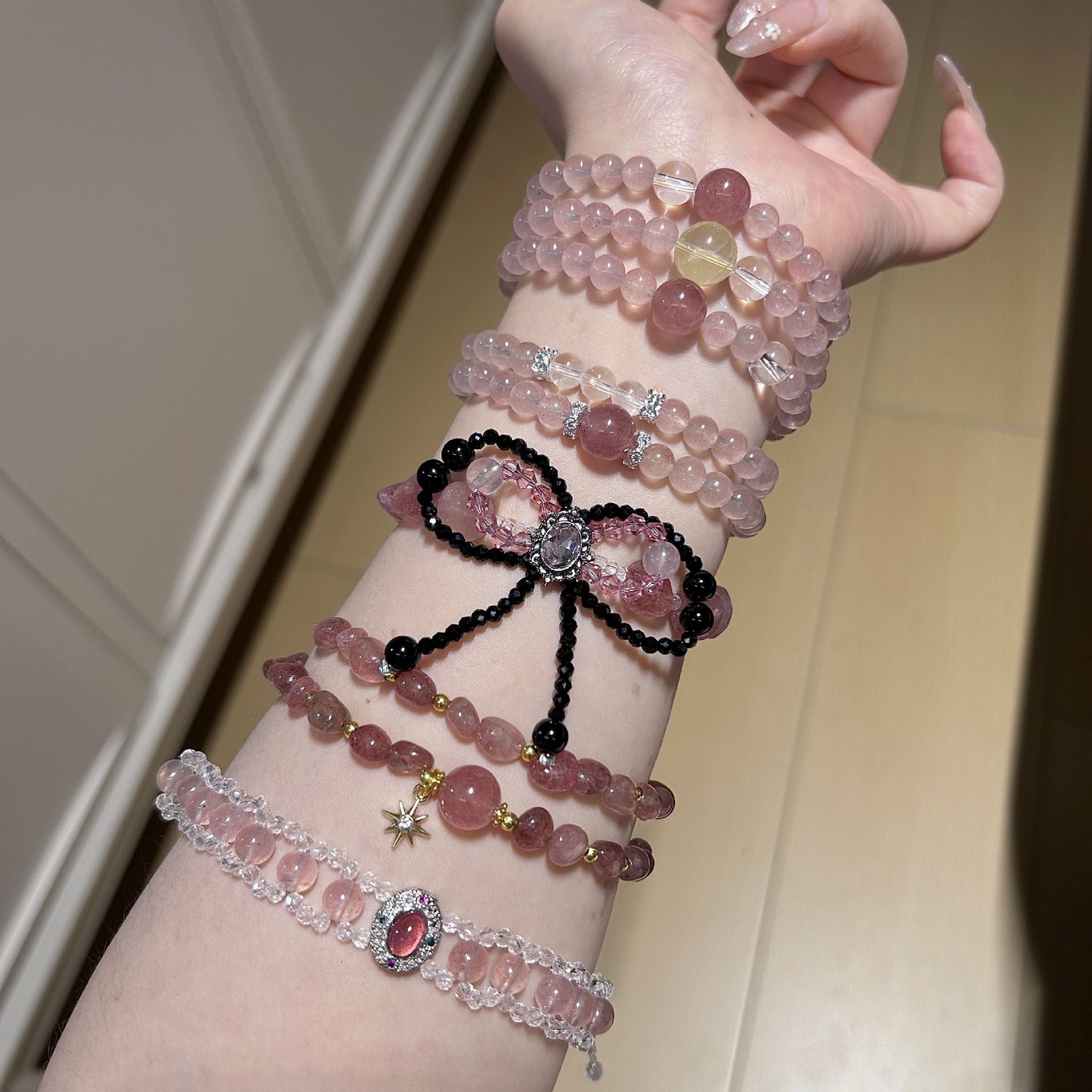 Sweet Natural Pink 6-7mm Pearl Diameter Beaded Bow Tie Bracelet For Women Featuring Natural Stone Inlay