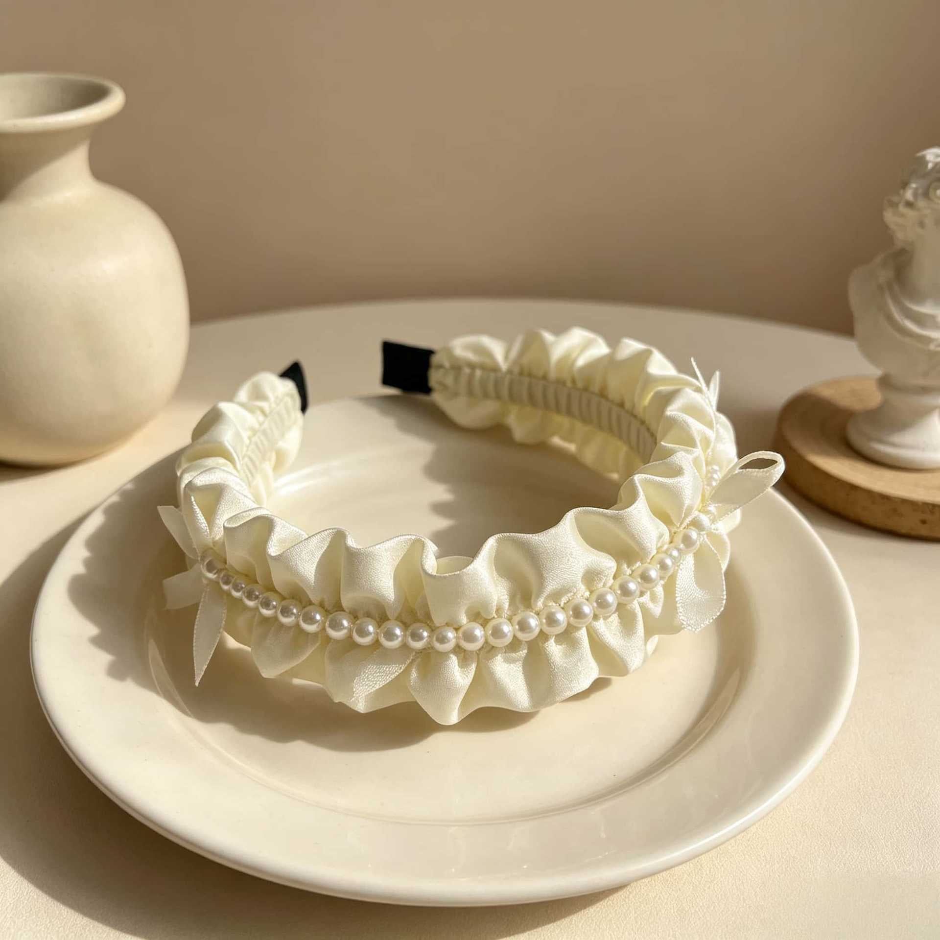 Cute Jewelry Headband For Women Featuring Mixed Materials And Dyed Black Crystal Inlay