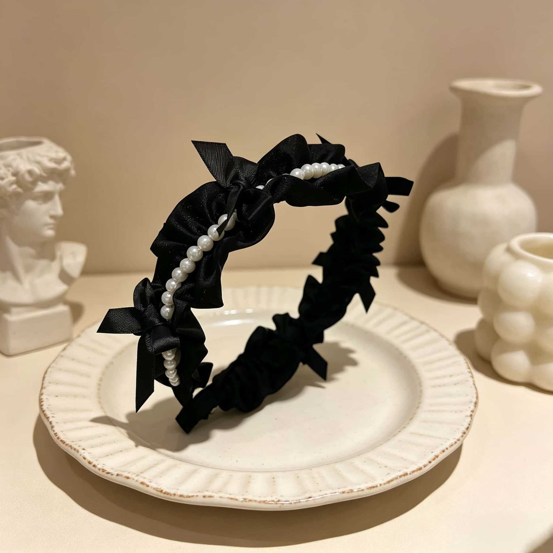 Cute Jewelry Headband For Women Featuring Mixed Materials And Dyed Black Crystal Inlay