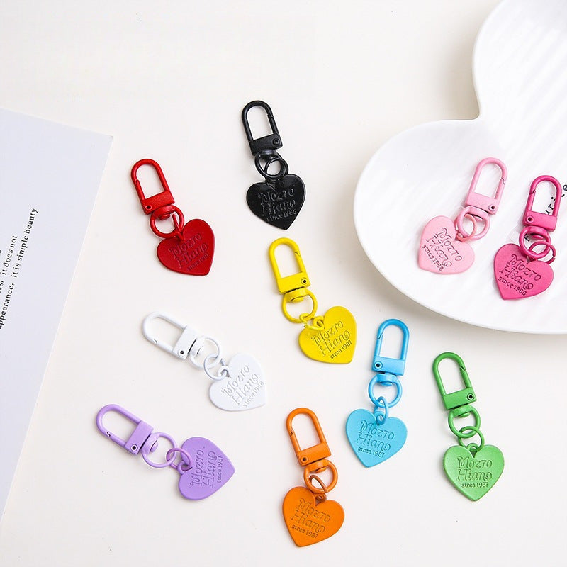 Heart Shape Key Chain With Stoving Varnish Finish In Colour, Featuring Cute Style And Durable Metal Material