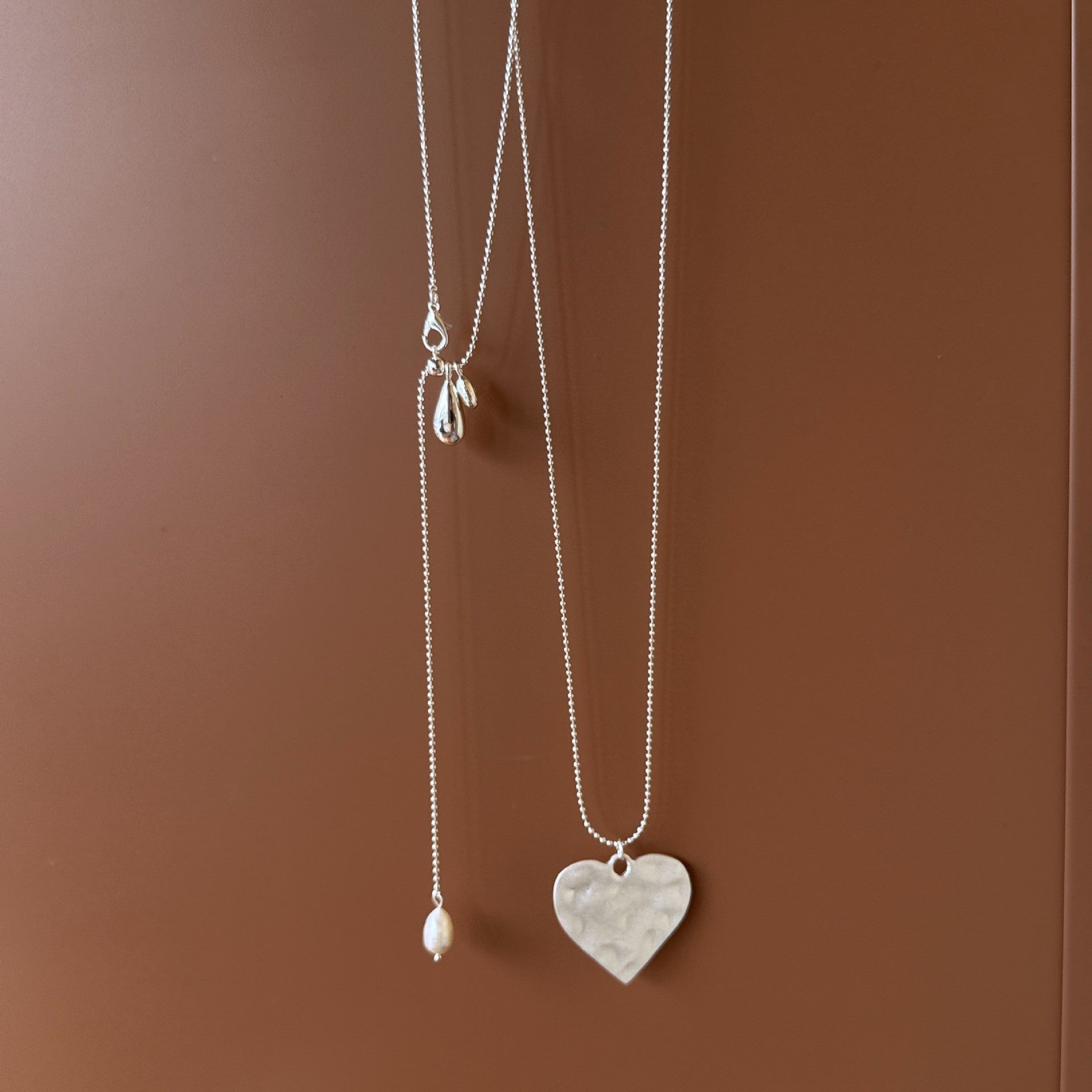 Heart Shape Long Necklace For Unisex Featuring Freshwater Pearl In Copper With Electroplated Alloy Pendant And Slider Chain