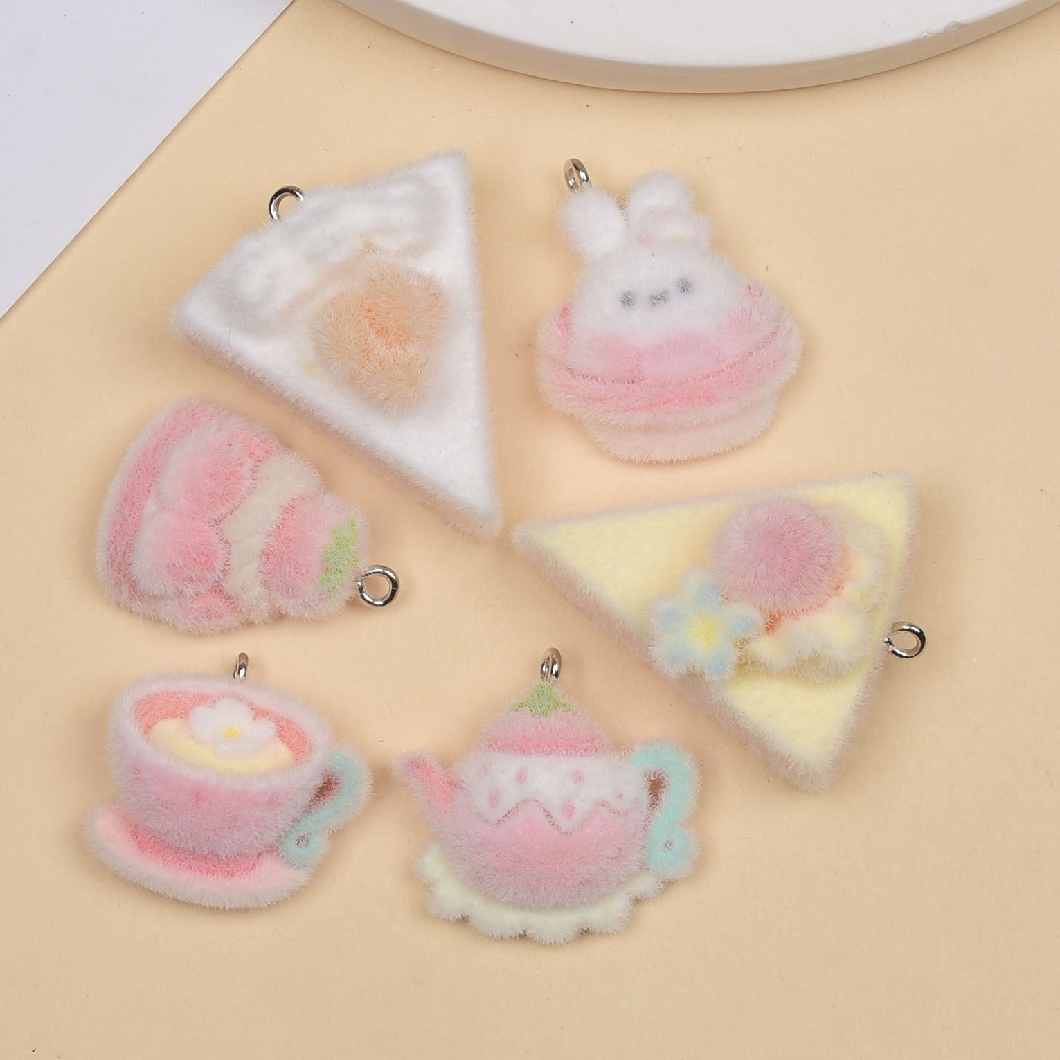 Cute Cake Pendant Featuring Flocking Craftsmanship, Jewelry Accessories In Colour