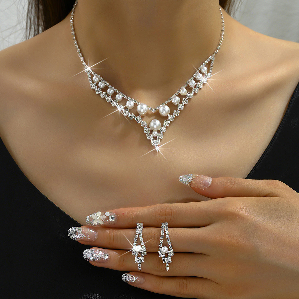 Elegant Cross Jewelry Set For Women In Electroplated Copper With Rhinestone Inlay