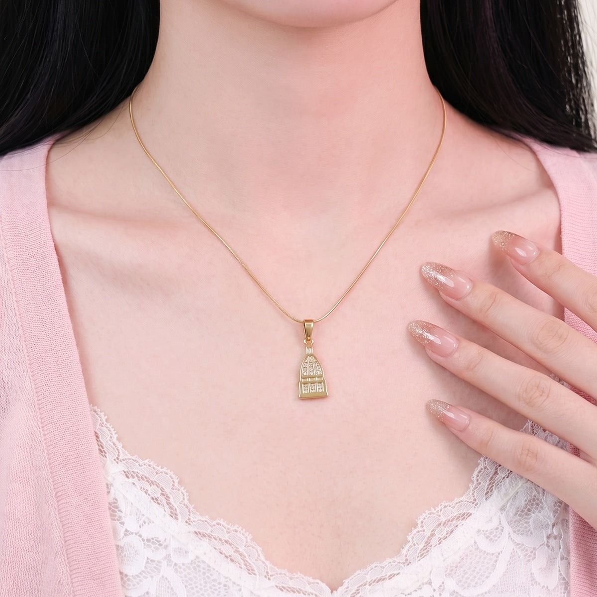 Gold Bird Necklace For Women With Titanium Steel Cable Chain And Titanium Steel Pendant