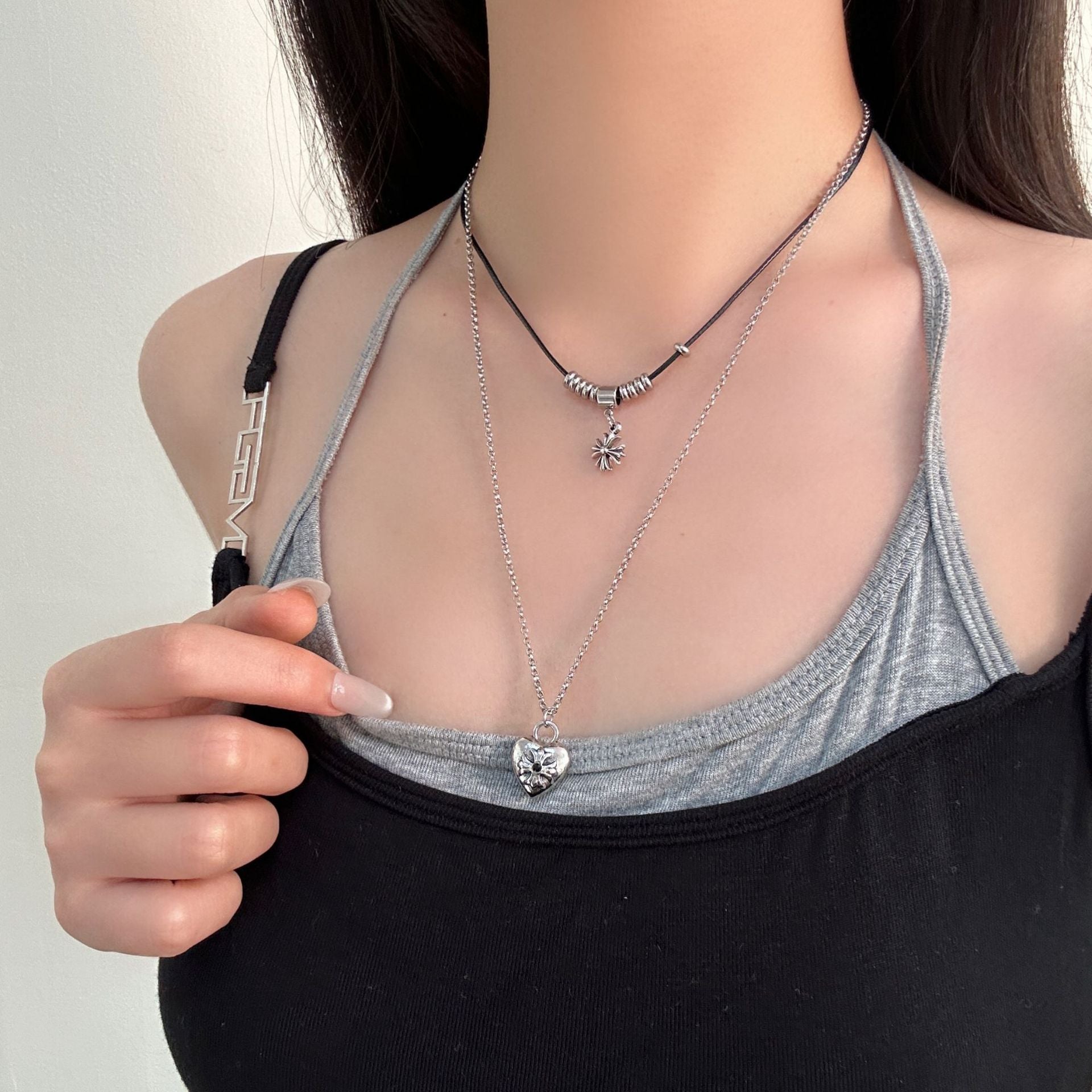 New Style Heart Shape Necklace For Women Featuring Alloy Pendant, Perfect For Daily Wear