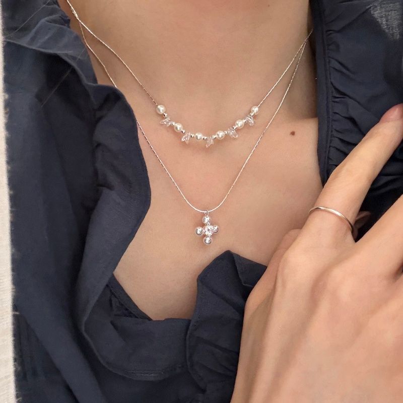 Double Layer Flowers Necklace For Women With Electroplated Finish And Alloy Pendant Featuring Rhinestones In Acrylic Material