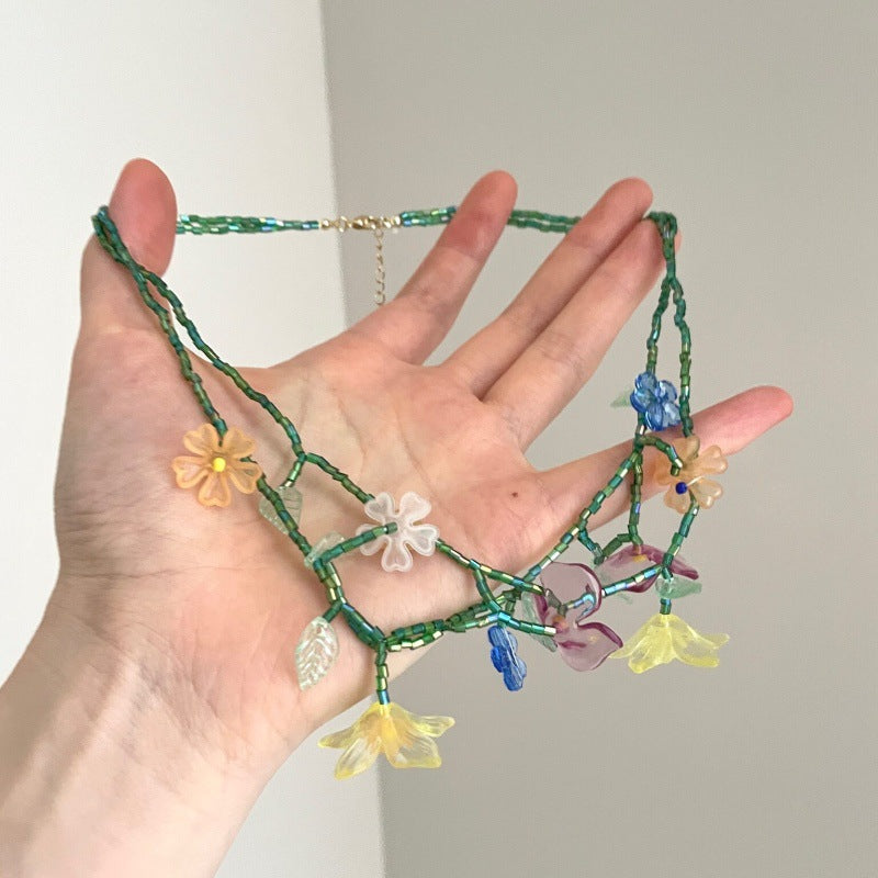 Sweet Layered Flowers Necklace For Women Featuring Beading Craft With Resin Pendant And Bead Inlay Material