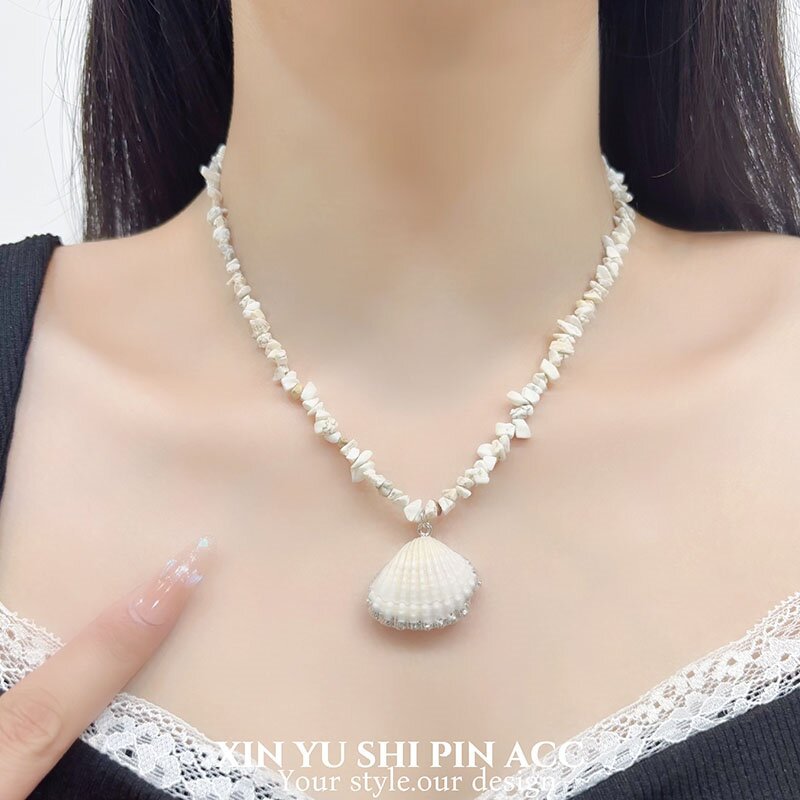 Beaded Shell Necklace For Women Featuring Alloy Pendant, Made With Mixed Materials, Perfect For Beach Wear