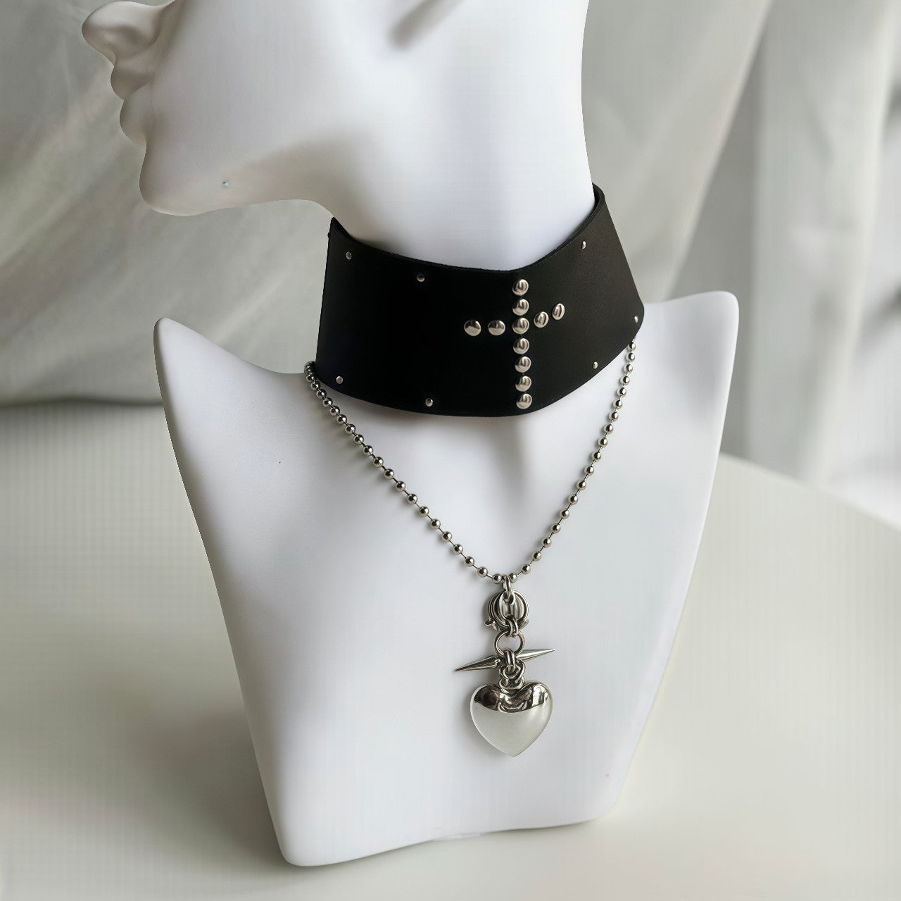 Heart Shape Sweater Chain Necklace For Women In  Style With Alloy Pendant And Electroplated 304 Stainless Steel Ball Chain