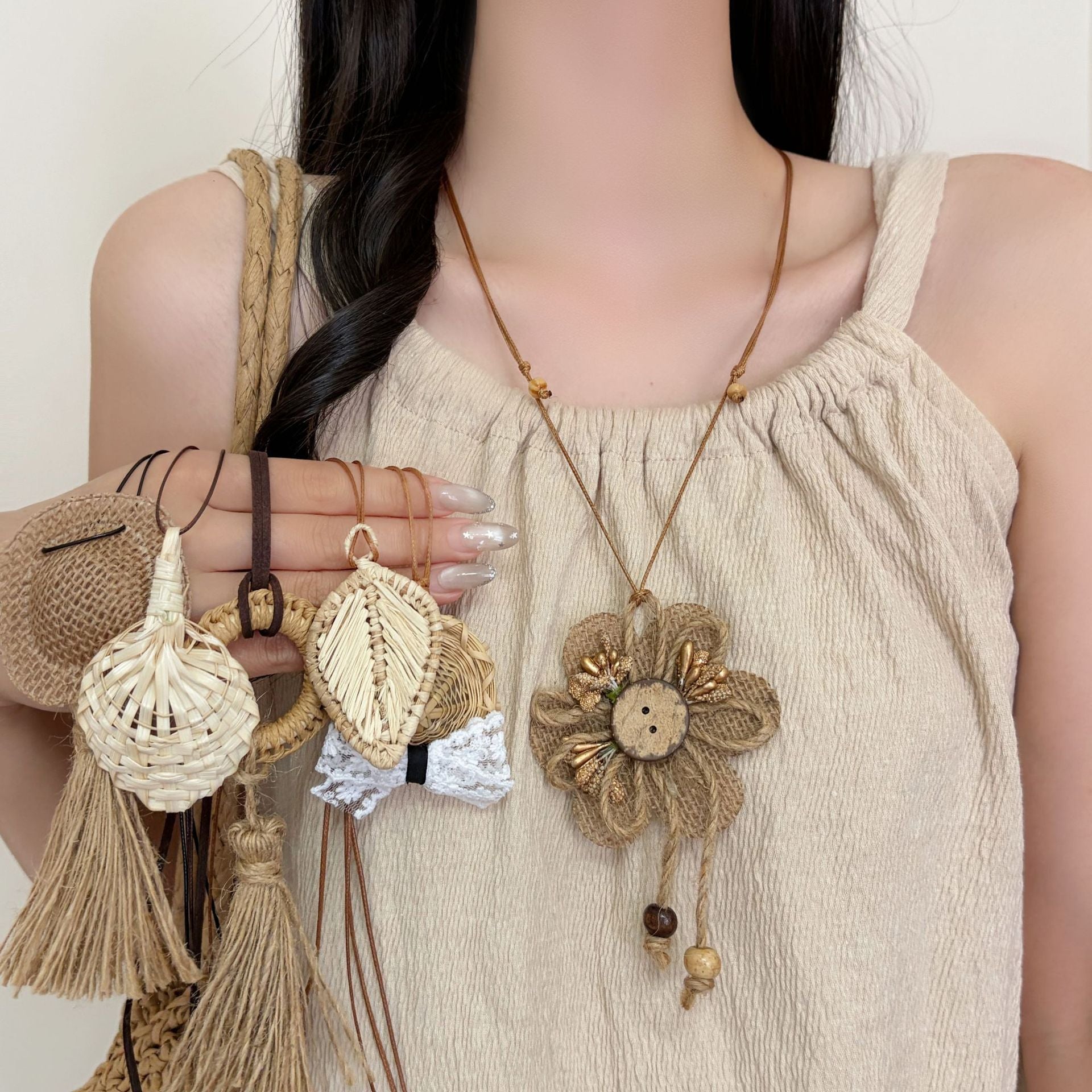 Bohemian Straw Flowers Necklace For Women With Rope Chain And Raffia Pendant, Featuring Braided Craft