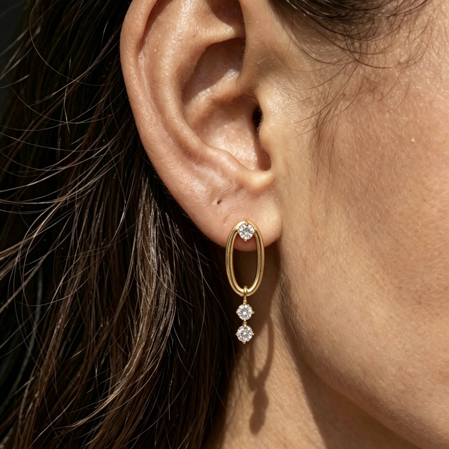 Geometric Gold Hoop Earrings For Women Featuring Electroplated Metal With Rhinestone Inlay