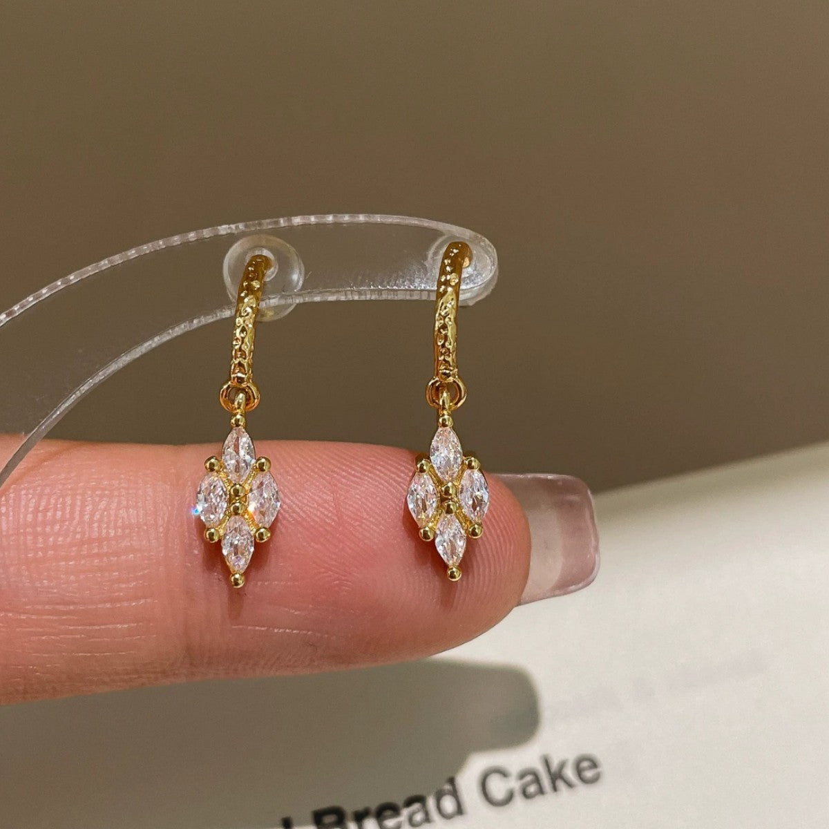 Heart Shape Gold Ear Hook Earrings For Women With 925 Sterling Silver Ear Pins And Rhinestone Inlay, Zinc Alloy
