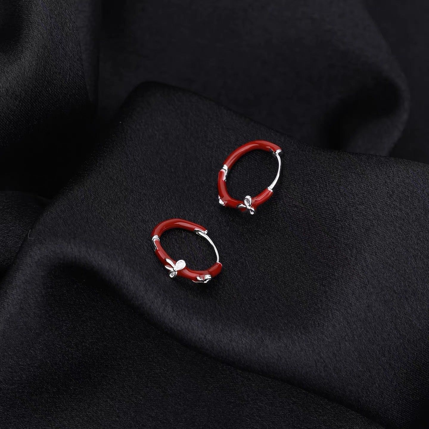 Bow Tie Enamel Earrings For Women In Retro Style With 925 Sterling Silver Ear Pins And Real Gold Plating