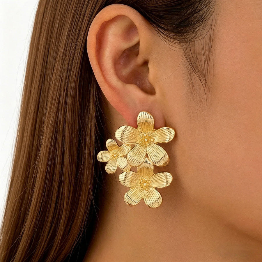 Exaggerated Flowers Tassel Earrings For Women With 304 Stainless Steel Studs And Electroplated Alloy Design