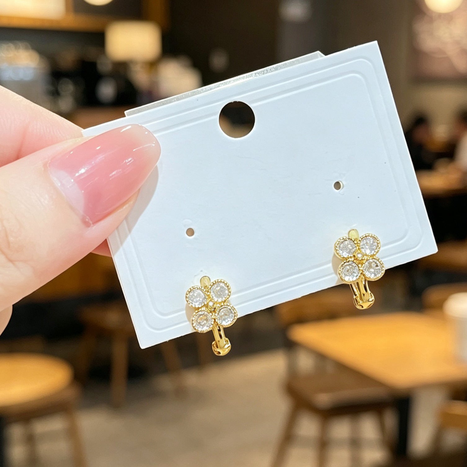 Flowers Earrings For Women In Copper Alloy With Real Gold Plated Bezel Setting Featuring Copper Alloy Ear Pins