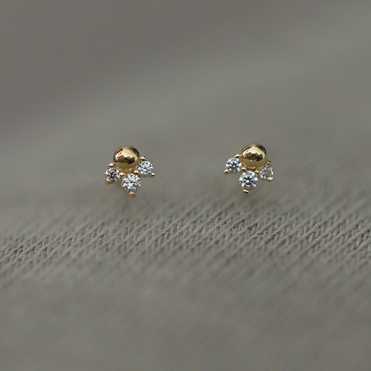 Fish Tail Stud Earrings For Women In Sweet Style, Made Of Copper With 14K Real Gold Plating