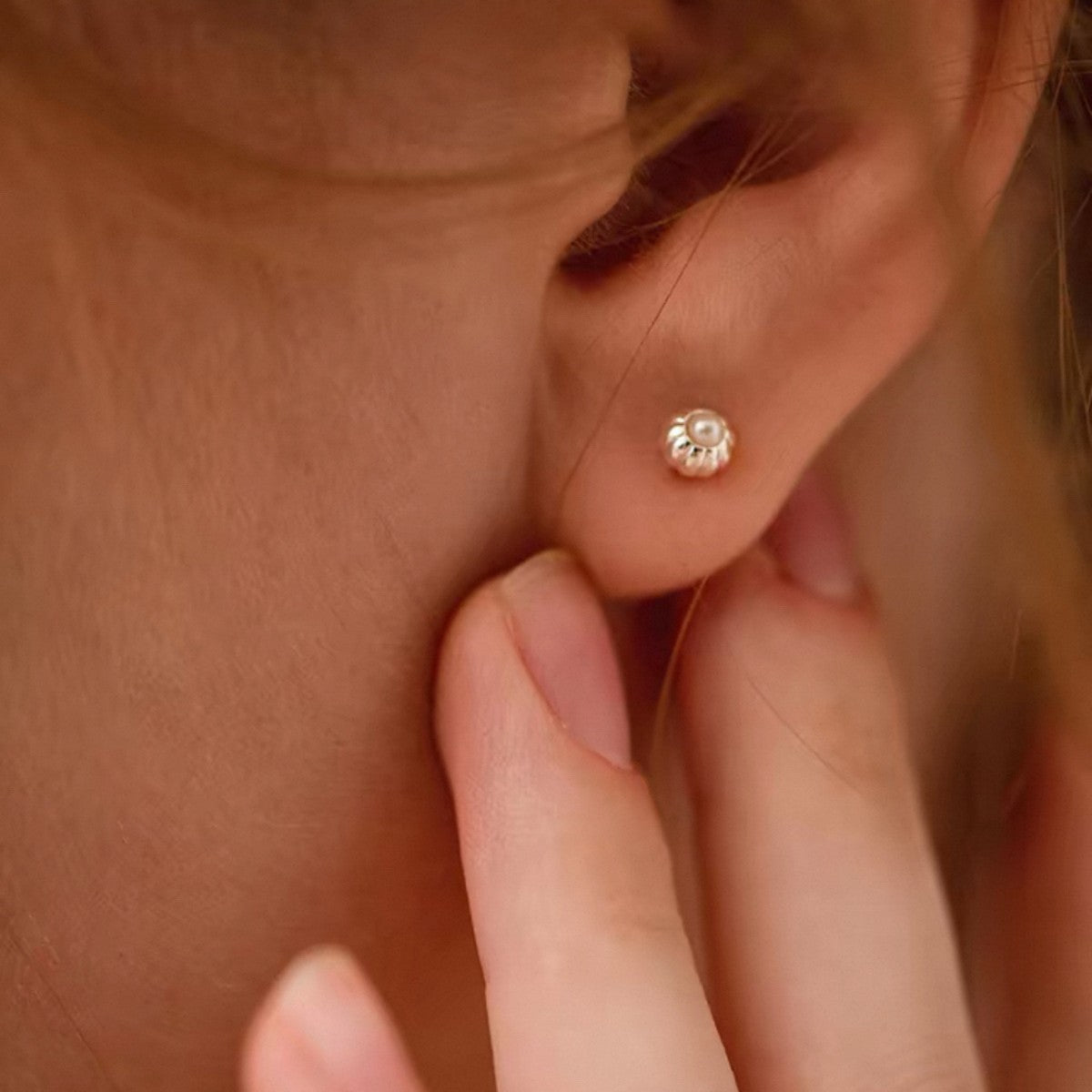 Freshwater Pearl Flowers Stud Earrings In 925 Sterling Silver With Retro Style For Women